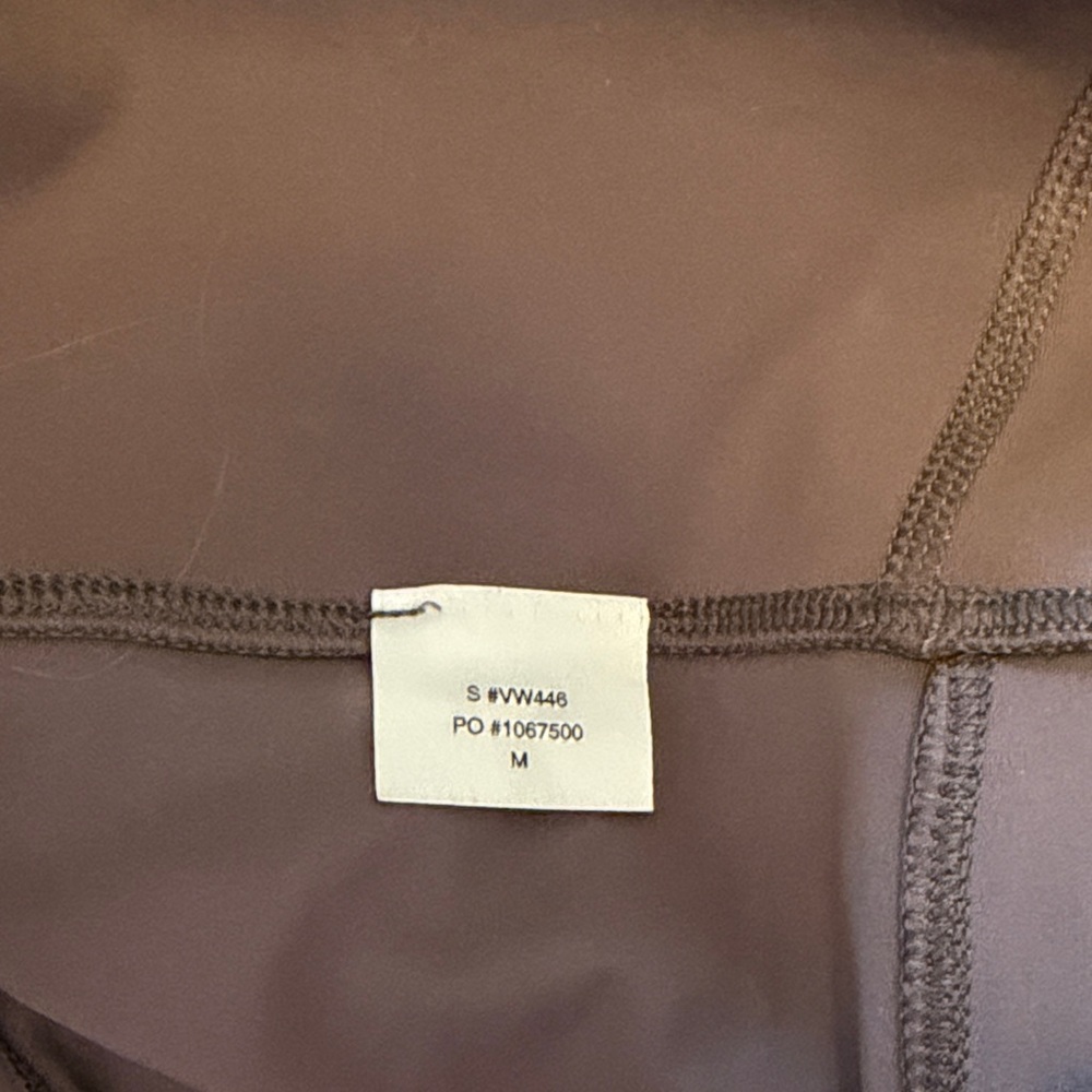 Vuori Women's Mauve Leggings with Pockets - Picture 5 of 5